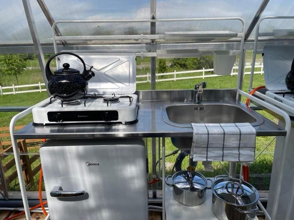 Glamping Nad Jeziorem Ξενοδοχείο Nowe Guty Εξωτερικό φωτογραφία